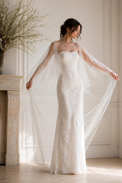 Sweep length Hi-Lo Bridal Cape